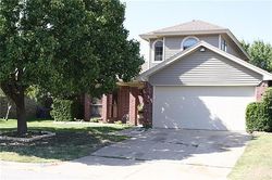 Pre-foreclosure in  ROXANNE WAY Fort Worth, TX 76135