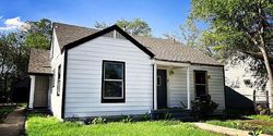 Pre-foreclosure in  E ROBERT ST Fort Worth, TX 76104