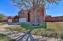 Pre-foreclosure in  DUNKIRK LN Arlington, TX 76017