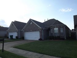 Pre-foreclosure in  FALLSTONE RD Memphis, TN 38125