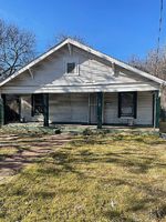Pre-foreclosure in  FRANK ST Dallas, TX 75210