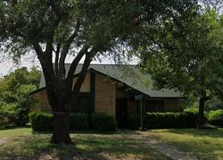 Pre-foreclosure in  VALLEYVIEW LN Duncanville, TX 75137