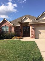 Pre-foreclosure in  CHINQUIPIN DR Bossier City, LA 71111