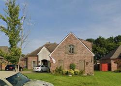 Pre-foreclosure in  QUEEN OF PEACE DR Lafayette, LA 70508