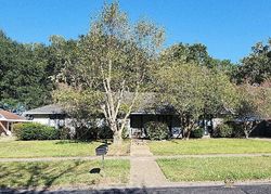 Pre-foreclosure in  HIGHLAND RIDGE DR Baton Rouge, LA 70817