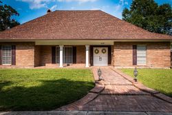 Pre-foreclosure in  SHERWOOD FOREST BLVD Baton Rouge, LA 70815
