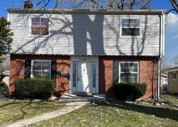 Pre-foreclosure in  N JACKSON ST Waukegan, IL 60087