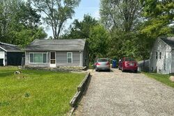 Pre-foreclosure in  N RIDGE RD Grayslake, IL 60030