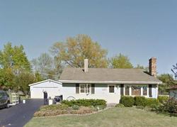 Pre-foreclosure in  BRIAR LN Lake Villa, IL 60046