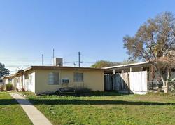 Pre-foreclosure in  FLORAL DR Bakersfield, CA 93305