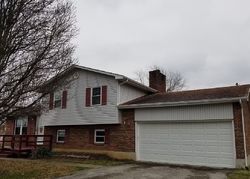 Pre-foreclosure in  GAYLA CT Radcliff, KY 40160