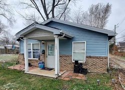 Pre-foreclosure in  BARR ELMS AVE Joliet, IL 60433