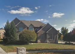 Pre-foreclosure in  LAURA LN Woodridge, IL 60517