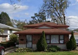 Pre-foreclosure in  MURRAY AVE Dolton, IL 60419