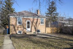 Pre-foreclosure in  DRUMMOND AVE Melrose Park, IL 60164
