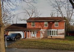 Pre-foreclosure in  LAWRENCE CRES Flossmoor, IL 60422