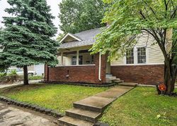 Pre-foreclosure in  RUSKIN PL Indianapolis, IN 46205