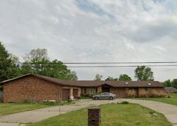 Pre-foreclosure in  E HIVELY AVE Elkhart, IN 46516