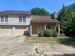 Pre-foreclosure in  CROFTON DR Fort Wayne, IN 46835