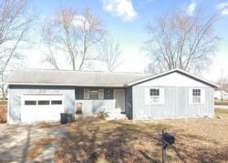Pre-foreclosure Listing in CHATHAM DR SALEM, IL 62881