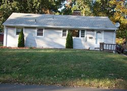 Pre-foreclosure in  WOODSIDE DR Bloomfield, CT 06002