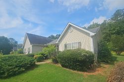 Pre-foreclosure in  HIDDEN BROOK LN Newnan, GA 30265