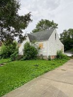 Pre-foreclosure in  SANDRA AVE Melrose Park, IL 60164