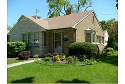 Pre-foreclosure in  N 14TH ST Dekalb, IL 60115