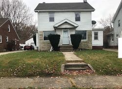 Pre-foreclosure in  LOCHERIE AVE Cleveland, OH 44119