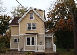 Pre-foreclosure in  SILVER ST Middletown, CT 06457