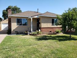 Pre-foreclosure in  COUNTRY CLUB BLVD Stockton, CA 95204