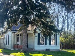 Pre-foreclosure in  WOODSIDE BLVD Middletown, OH 45044