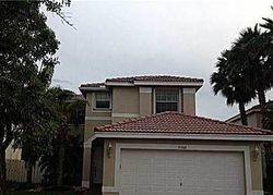 Pre-foreclosure in  SW 27TH ST Hollywood, FL 33027
