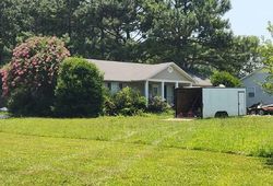 Pre-foreclosure in  WATERS EDGE DR Florence, AL 35634