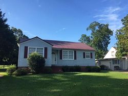 Pre-foreclosure in  32ND ST Valley, AL 36854