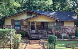 Pre-foreclosure in  13TH ST NE Tuscaloosa, AL 35404