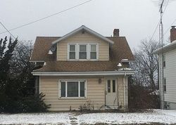 Pre-foreclosure Listing in LINCOLN HWY W THOMASVILLE, PA 17364