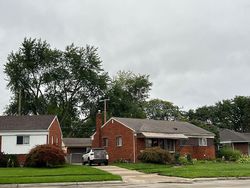 Pre-foreclosure in  LONNIE BLVD Westland, MI 48185