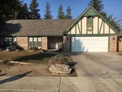 Pre-foreclosure in  W THURMAN AVE Porterville, CA 93257