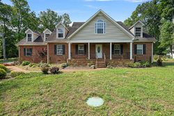 Pre-foreclosure in  WILDBERRY LN Chapel Hill, TN 37034