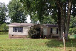 Pre-foreclosure in  HOLDEN RD Inman, SC 29349