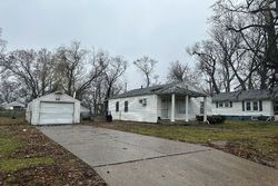 Pre-foreclosure in  E GLENN AVE Springfield, IL 62703