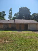 Pre-foreclosure in  TANYA CT Little Rock, AR 72204