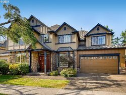 Pre-foreclosure in  SW FALLEN LEAF ST Wilsonville, OR 97070