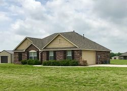 Pre-foreclosure in  TALLGRASS LN Pryor, OK 74361