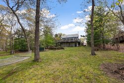 Pre-foreclosure in  RENFREW LN East Hampton, NY 11937