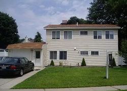 Pre-foreclosure in  BRITTLE LN Hicksville, NY 11801