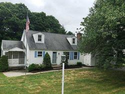 Pre-foreclosure in  GROVE ST Wallingford, CT 06492