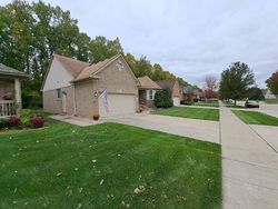 Pre-foreclosure in  LONG HORN DR Sterling Heights, MI 48313