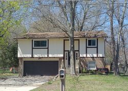 Pre-foreclosure Listing in ANILINE AVE N HOLLAND, MI 49424